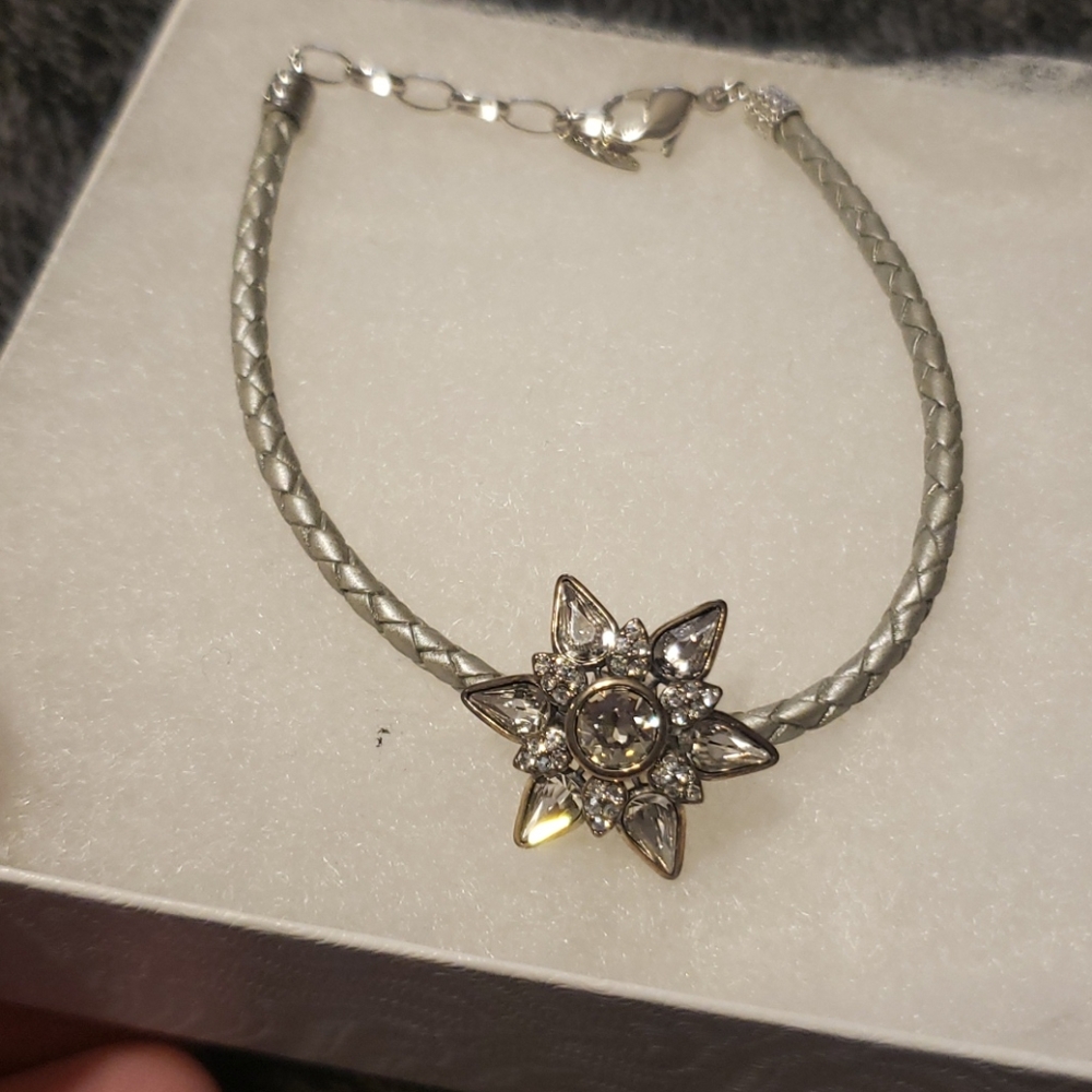 Star bracelet with leather